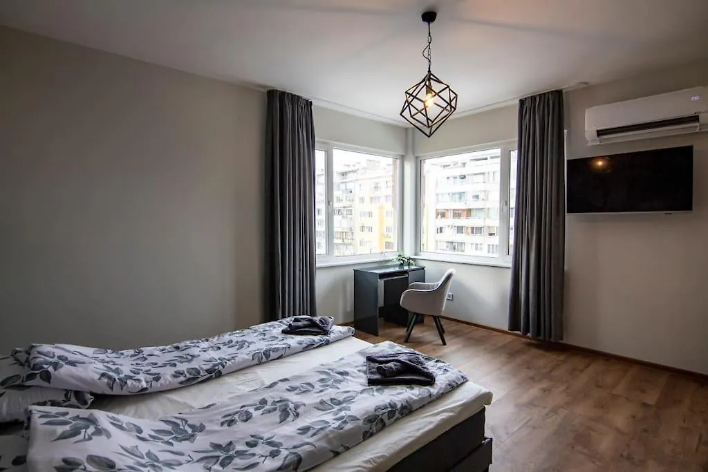 Jungle Apartment In The Center Sofia Bulgaria